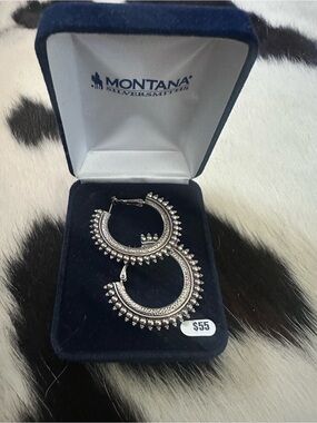 Montana Silversmiths Silver Hoop Earrings